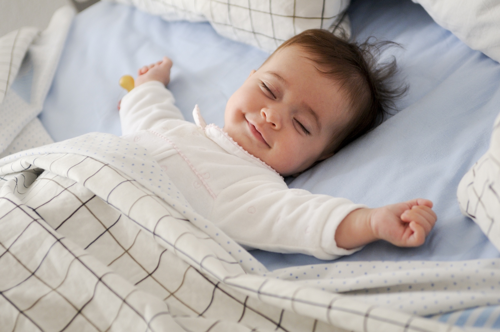 Jakie powinno być łóżeczko dla małego dziecka?